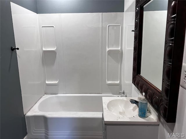901 Edgemont Blvd, Perryville, MO 63775 - full bath with vanity and shower / bathtub combination