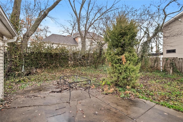 10319 Cable Ave, Frontenac, MO 63131 - view of yard featuring fence and a patio