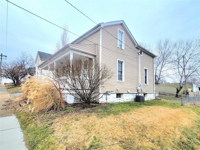 305 Macarthur St, Washington, MO 63090 - view of side of property featuring central AC unit