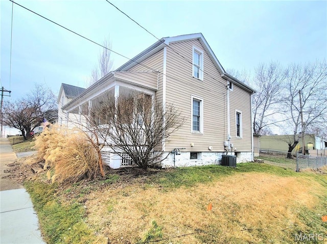 305 Macarthur St, Washington, MO 63090 - view of side of property featuring a central AC unit