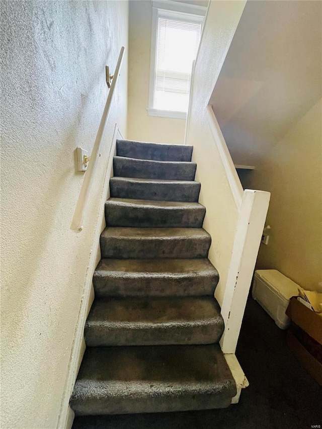 4934 W Florissant Ave, Saint Louis, MO 63115 - view of stairs