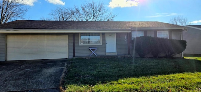 2811 Vineyard Dr, Arnold, MO 63010 - ranch-style home featuring driveway, a front lawn, and an attached garage