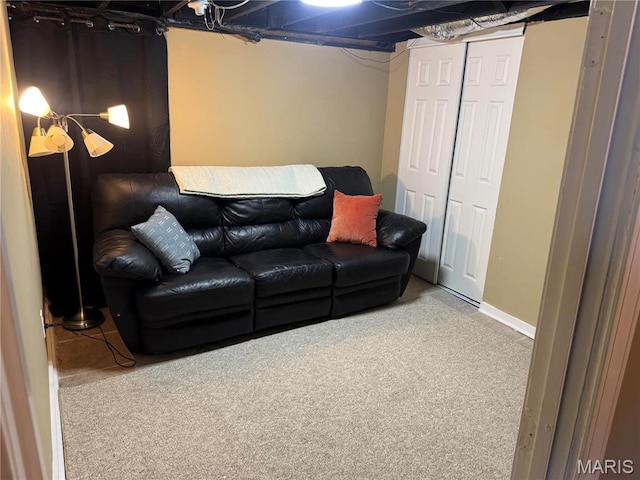 3511 Oakdale Ave, Saint Louis, MO 63121 - living area featuring carpet floors
