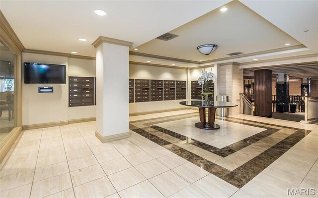 232 N Kingshighway Blvd Unit 1201, Saint Louis, MO 63108 - building lobby featuring ornamental molding and recessed lighting