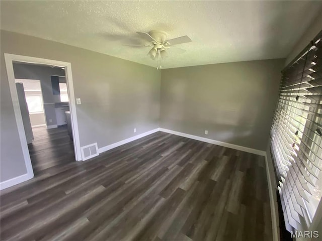 680 Saint Edith Ln, Florissant, MO 63031 - photo 5
