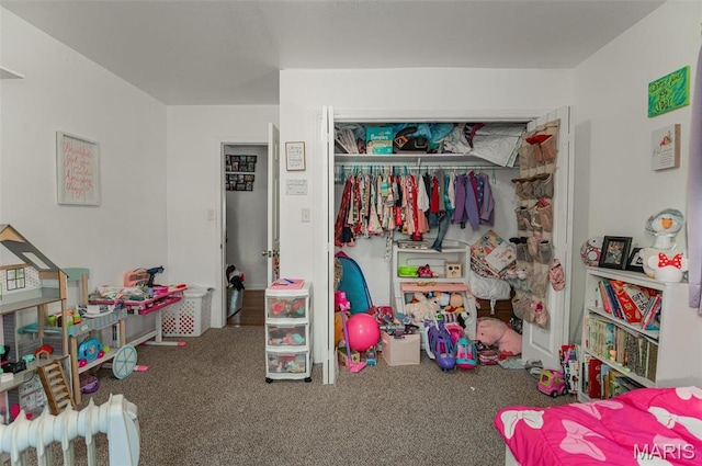 806 S Tebbetts, Belle, MO 65013 - bedroom featuring carpet flooring and a closet