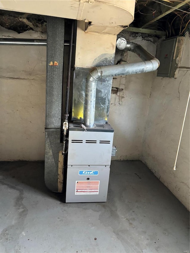 6514 Julian Ave, Saint Louis, MO 63133 - utility room featuring electric panel