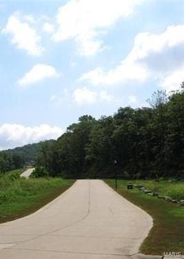 5 Broken Arrow Ct, Byrnes Mill, MO 63025