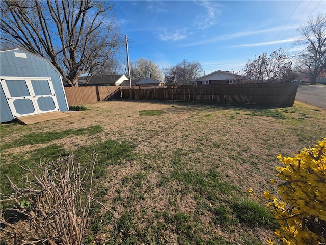111 Linn Dr, Saint Genevieve, MO 63670 - view of yard with a storage shed and an outdoor structure
