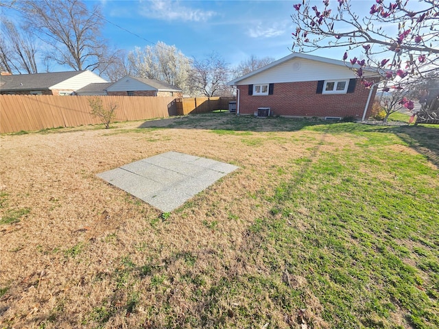 111 Linn Dr, Saint Genevieve, MO 63670 - view of yard with cooling unit