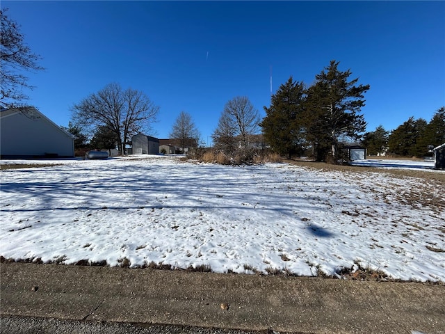 28 Westwood Dr, Salem, MO 65560