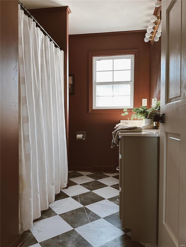 full bathroom with a shower with shower curtain
