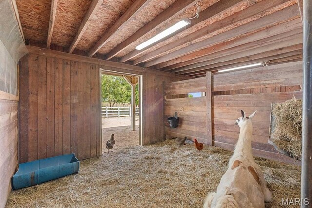 850 Aj Farm Ln, Washington, MO 63090 - view of stable