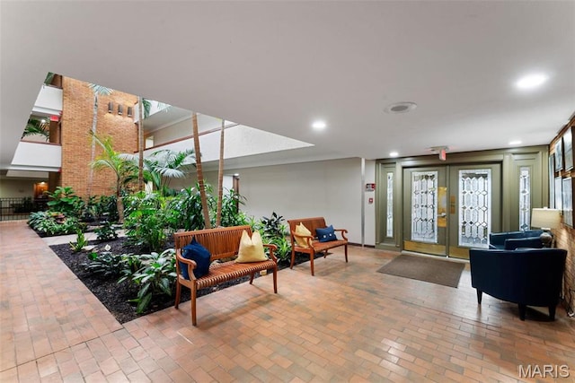 950 E Rue De La Banque Unit 110, Creve Coeur, MO 63141 - building lobby with recessed lighting