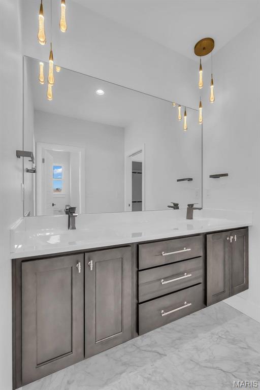 600 Legacy Dr, Waterloo, IL 62298 - full bath with double vanity