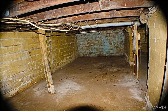 2202 Holland St, Alton, IL 62002 - view of unfinished basement