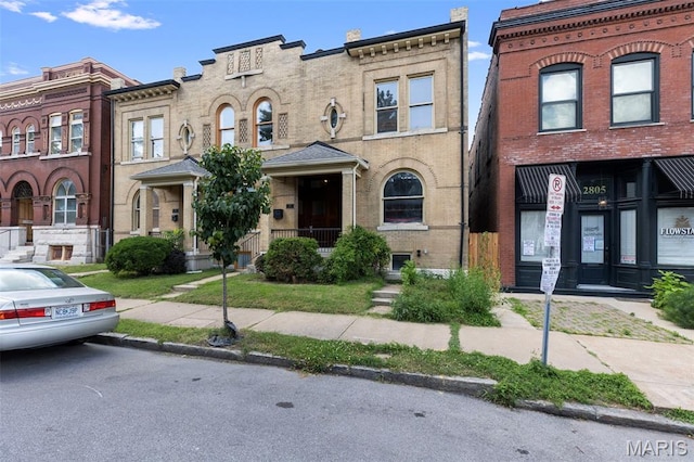 2811 Shenandoah Ave, Saint Louis, MO 63104 - townhome / multi-family property with brick siding