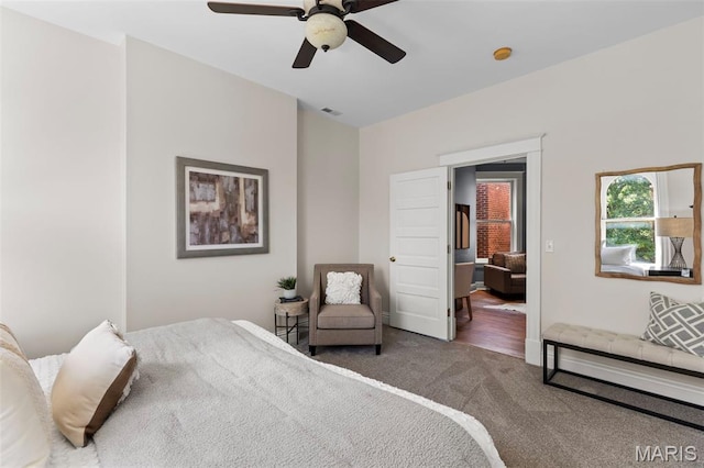2811 Shenandoah Ave, Saint Louis, MO 63104 - carpeted bedroom featuring ceiling fan