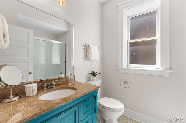 2811 Shenandoah Ave, Saint Louis, MO 63104 - full bathroom with a shower with shower door and vanity
