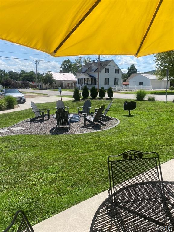 138 W 5th St, Hermann, MO 65041 - photo 4
