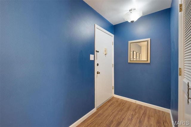 13485 Coliseum Dr Unit G, Chesterfield, MO 63017 - entryway with wood finished floors and baseboards