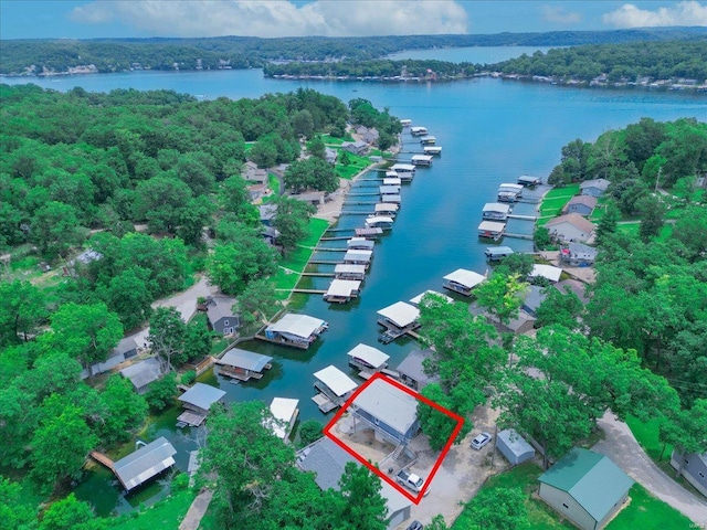 29420 Park Ave, Gravois Mills, MO 65037 - aerial overview of property's location featuring property boundaries highlighted, a large body of water, and a heavily wooded area