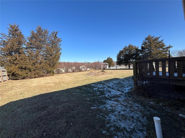 809 Cambridge Dr, Rolla, MO 65401 - view of grassy yard featuring a deck