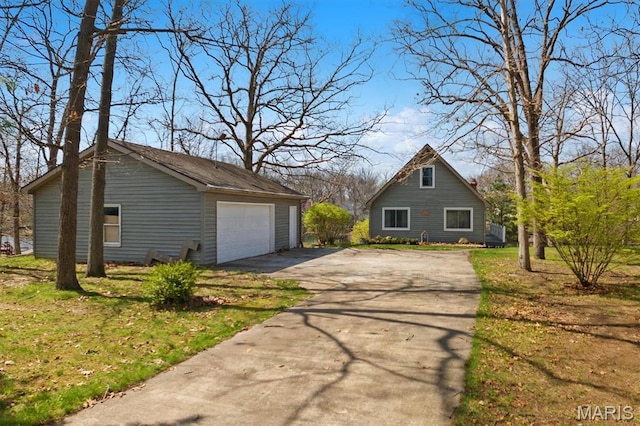 10949 Clearwater Ln, Plainview, IL 62685 - view of property exterior with a garage