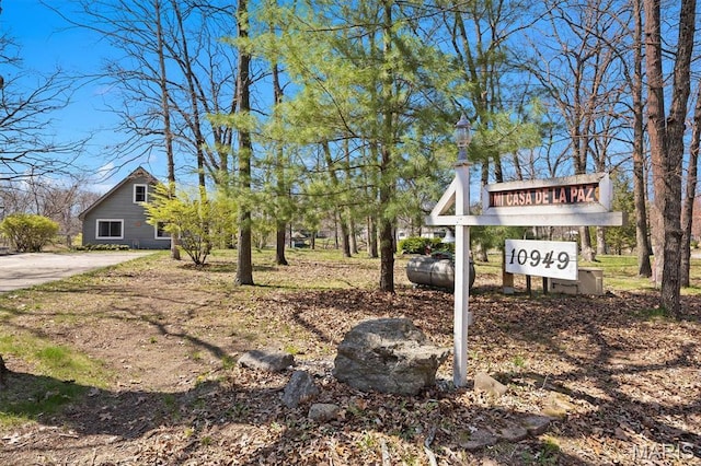 10949 Clearwater Ln, Plainview, IL 62685 - view of community / neighborhood sign