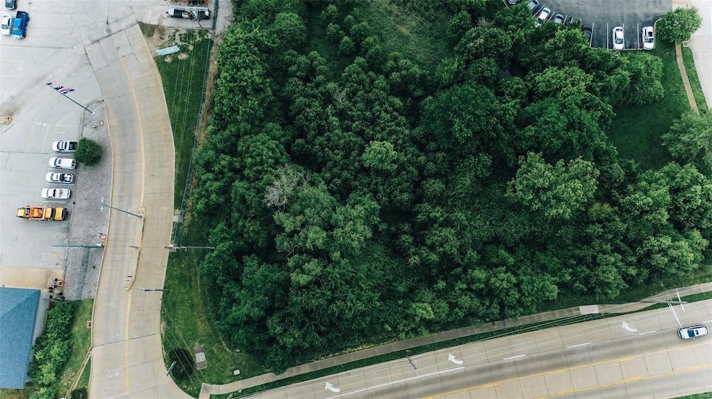 2218 Barrett Station Rd, Ballwin, MO 63021