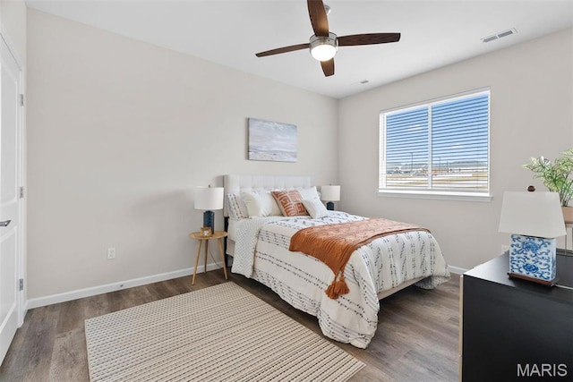 889 Walter Way, Washington, MO 63090 - bedroom featuring wood finished floors, baseboards, and ceiling fan