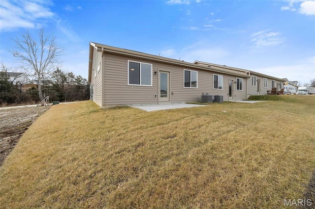 881 Walter Way, Washington, MO 63090 - back of house featuring a yard and a patio area
