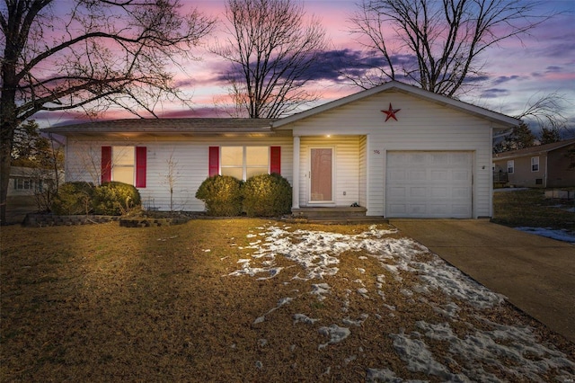 596 Huntleigh Ct, Farmington, MO 63640 - ranch-style house with a garage, concrete driveway, and a yard