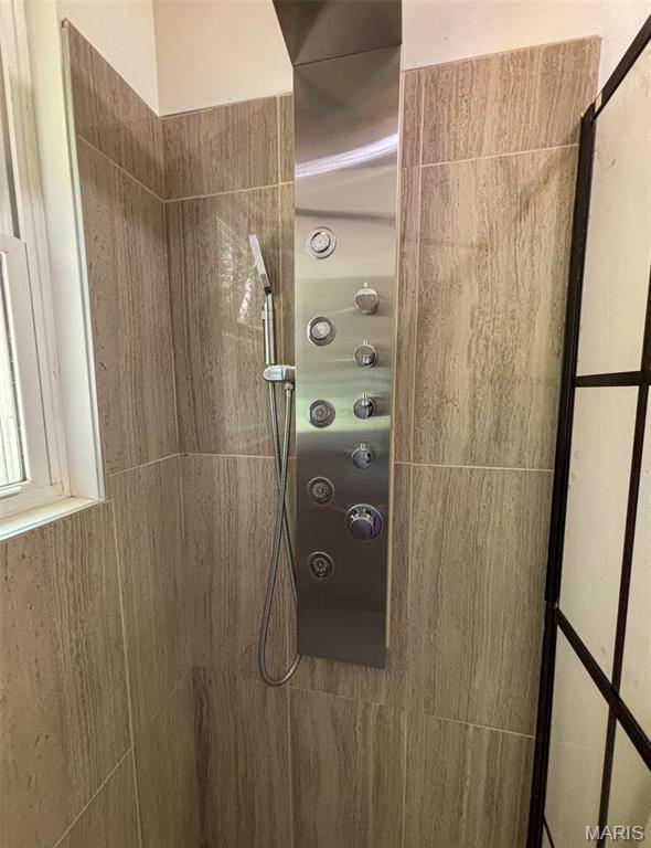 2510 N 89th St, Caseyville, IL 62232 - bathroom view of a tile shower