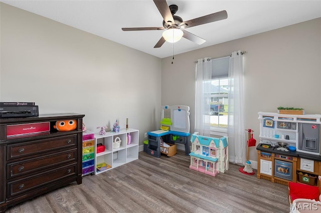 135 Mary Catherine, Waynesville, MO 65583 - rec room featuring a ceiling fan and wood finished floors