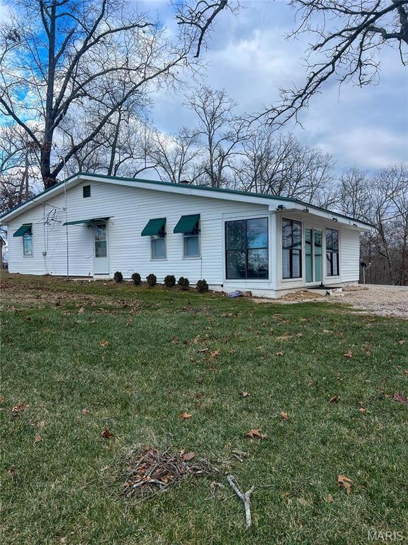 13 Jo Ab Ln, Williamsville, MO 63967 - view of front of house with a front yard