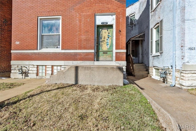 7307 Minnesota Ave, Saint Louis, MO 63111 - entrance to property featuring brick siding