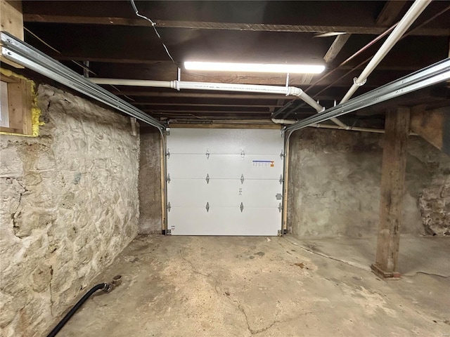 601 S Grand St, Salem, MO 65560 - view of garage