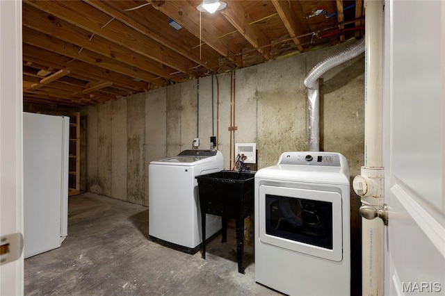 4012 Sunny Brook Dr, Arnold, MO 63010 - laundry area featuring washer and clothes dryer