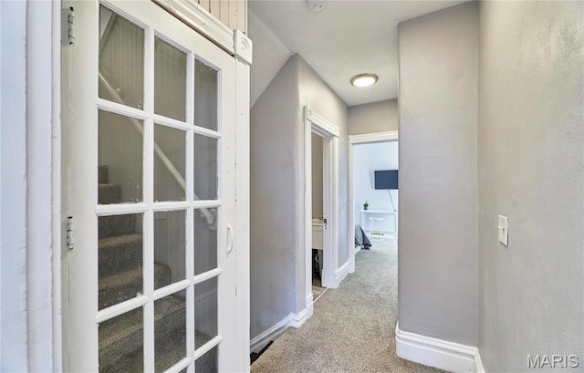 2922 S Compton Ave, Saint Louis, MO 63118 - hallway with carpet floors and baseboards