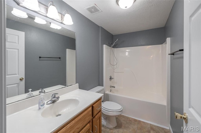 16855 Lemming Ln, Saint Robert, MO 65584 - bathroom with toilet, bathtub / shower combination, vanity, and a textured ceiling