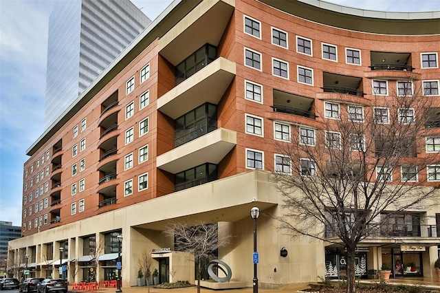 155 Carondelet Plz Unit 600, Saint Louis, MO 63105 - view of apartment building / complex
