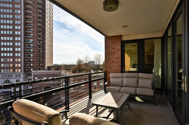 155 Carondelet Plz Unit 600, Saint Louis, MO 63105 - view of balcony