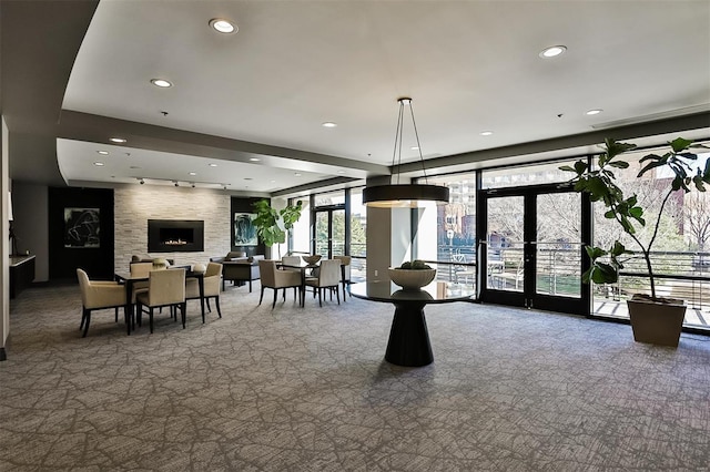155 Carondelet Plz Unit 600, Saint Louis, MO 63105 - community lobby featuring recessed lighting