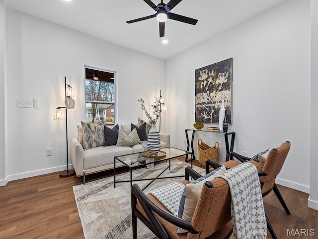 6634 Chamberlain Ave, University City, MO 63130 - living area featuring baseboards, ceiling fan, recessed lighting, and wood finished floors