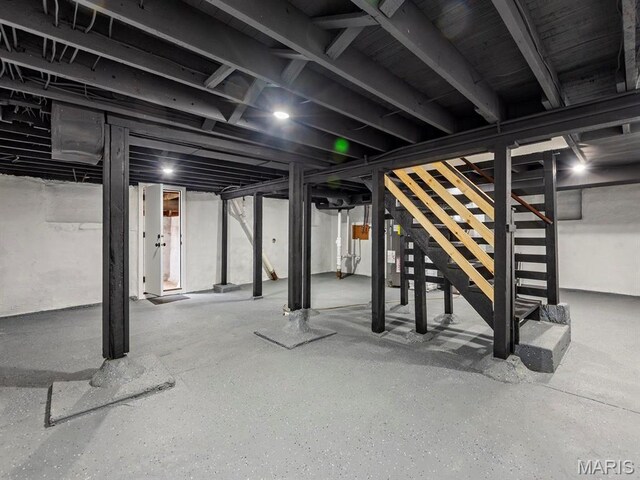 6634 Chamberlain Ave, University City, MO 63130 - below grade area featuring stairway