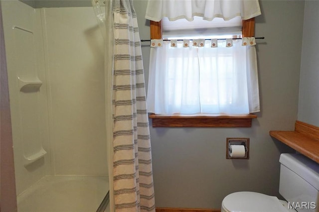 1014 Jefferson St, Hermann, MO 65041 - full bath with a shower with shower curtain