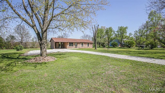 13060 Kimberly Ln, De Soto, MO 63020 - ranch-style home with a front yard and driveway