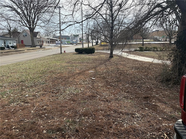 599 N Washington St, Farmington, MO 63640 - view of yard with a residential view
