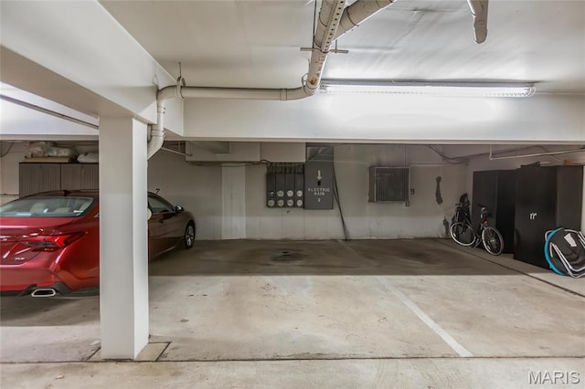 585 Coeur De Royale Dr Unit 206, Creve Coeur, MO 63141 - view of parking garage